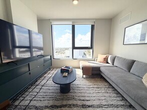 168 NW 30th St, Unit A1 in Miami, FL - Foto de edificio - Building Photo