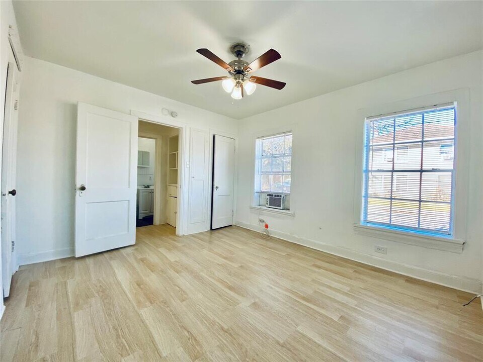 1 Sidney St-Unit -1 in Houston, TX - Building Photo