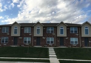 7513 Waterford Pl in Troy, IL - Building Photo