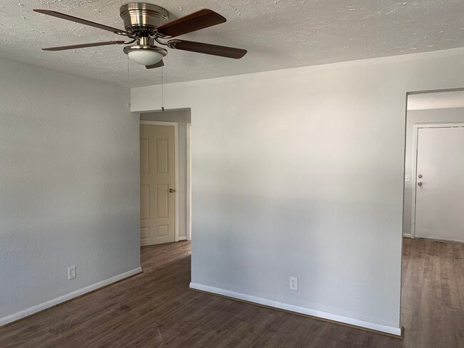 1006 W 25th St in Jacksonville, FL - Foto de edificio - Building Photo