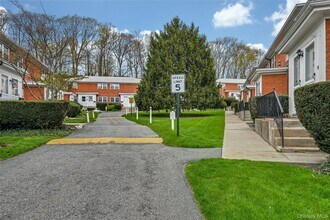 451 Main St in Northport, NY - Building Photo - Building Photo