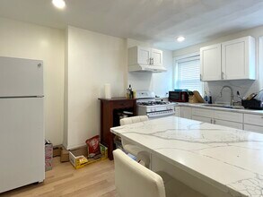 37 Oak St in Boston, MA - Building Photo - Building Photo