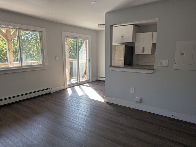 42 River Rd in Halifax, NS - Building Photo - Building Photo