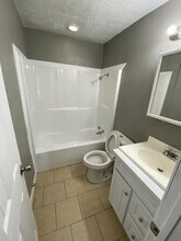 210 W Jacobs Dr in Midwest City, OK - Building Photo - Building Photo