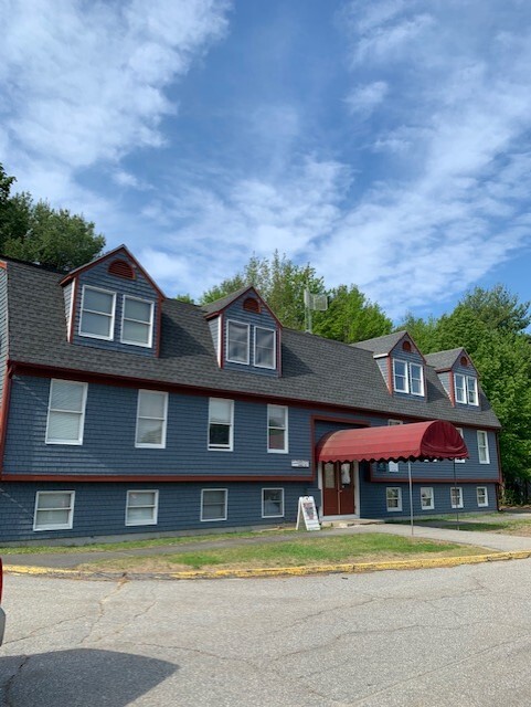 122 Main St, Unit 304 in Topsham, ME - Foto de edificio