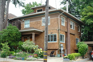 2806 Derby St Apartments