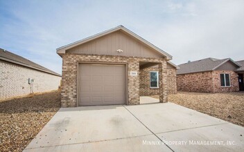 2414 N Avenue P in Lubbock, TX - Building Photo - Building Photo