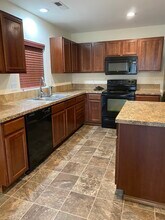 12205 SE 262nd Ct in Kent, WA - Building Photo - Building Photo