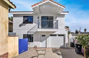 510 Neva Pl in Los Angeles, CA - Building Photo