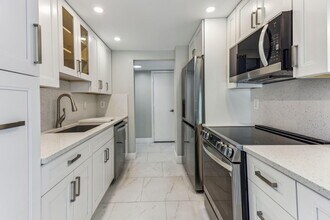 950 Ponce De Leon Rd in Boca Raton, FL - Building Photo - Building Photo