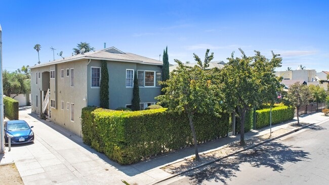 4522 St Elmo Dr in Los Angeles, CA - Building Photo - Primary Photo