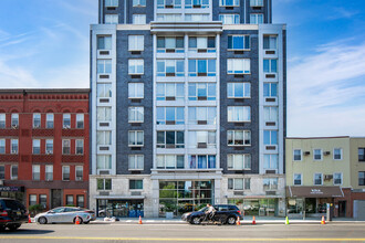 Echelon Condominiums in Long Island City, NY - Building Photo - Building Photo