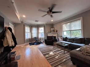 19 Bellflower St, Unit 4 in Boston, MA - Building Photo - Building Photo