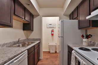 Whispering Woods Apartments in North Augusta, SC - Building Photo - Interior Photo