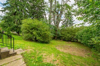 641 Brinwood Ave in Pittsburgh, PA - Building Photo - Building Photo