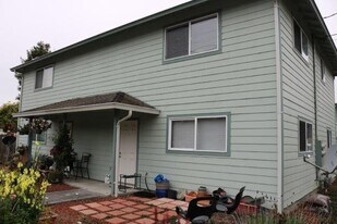 3904 Cedar St in Eureka, CA - Building Photo