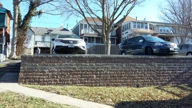 1016 W High St, Unit C in Jefferson City, MO - Building Photo - Building Photo