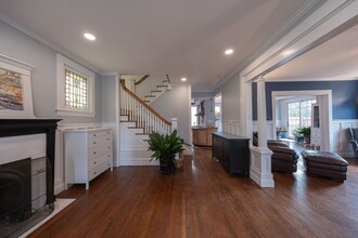 526 4th St in Oakmont, PA - Building Photo - Building Photo