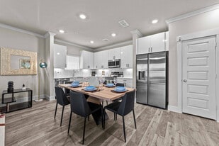 Estates of McKinney in McKinney, TX - Building Photo