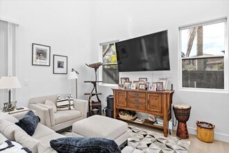 14248 Via Michelangelo, Unit 14250 in San Diego, CA - Building Photo - Building Photo