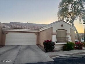 1260 S Lindsay Rd in Mesa, AZ - Building Photo - Building Photo