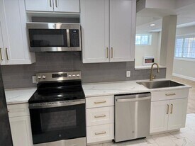 12202 Larkins Rd in Brighton, MI - Building Photo