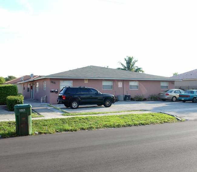 5311 NW 22nd St in Fort Lauderdale, FL - Building Photo - Building Photo