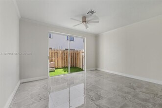 810 NE 212th Terrace in Miami, FL - Building Photo - Building Photo