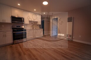 1378 Yale Pl in Santa Maria, CA - Building Photo