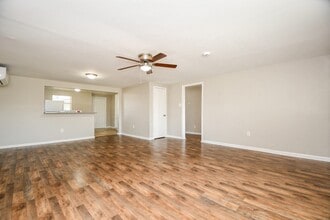 2928 Wayne St in Houston, TX - Building Photo - Building Photo