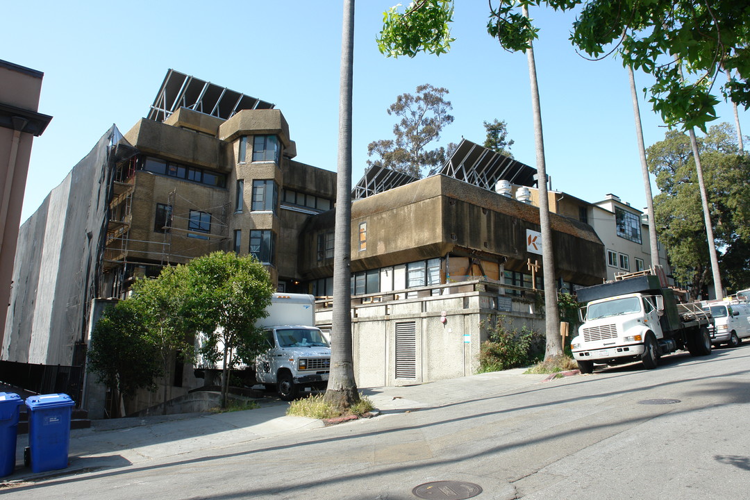 Ridge House in Berkeley, CA - Building Photo