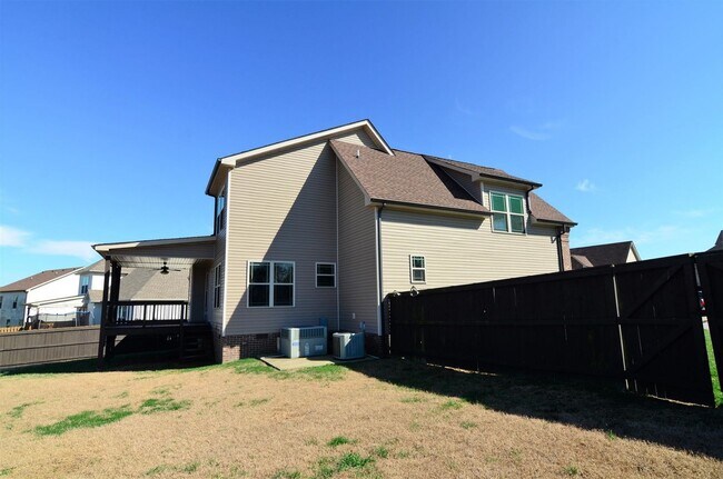 2844 Brewster Drive in Clarksville, TN - Building Photo - Building Photo