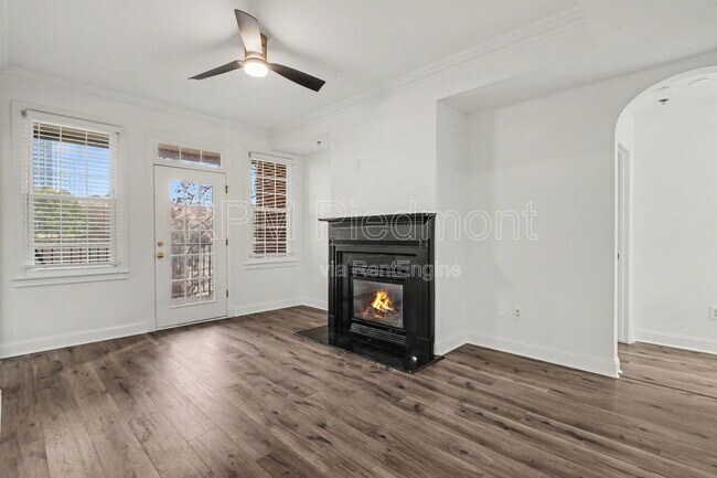 property at 1735 Peachtree St NW