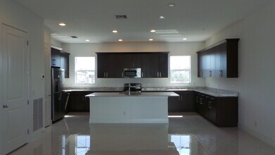 3008 Franklin Pl in Palm Beach Gardens, FL - Building Photo - Building Photo