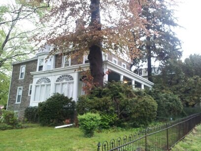 15 E Mermaid Ln, Unit 2 in Philadelphia, PA - Building Photo