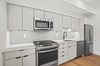 716 L St SE in Washington, DC - Building Photo - Building Photo