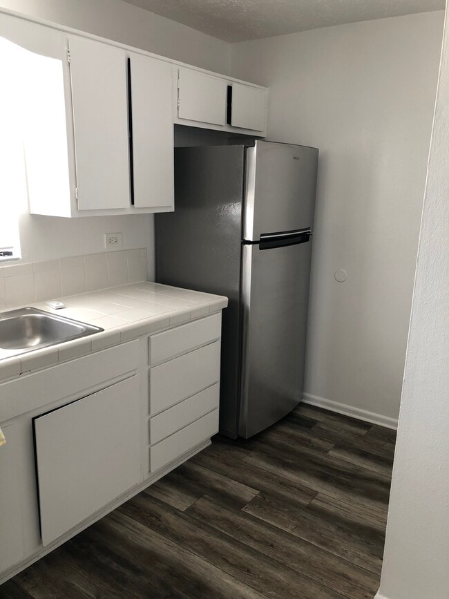 424 Columbus Ave, Unit #7 in New Smyrna Beach, FL - Foto de edificio - Building Photo