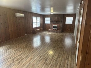 1139 Chickasaw Rd in Paris, TN - Building Photo - Building Photo
