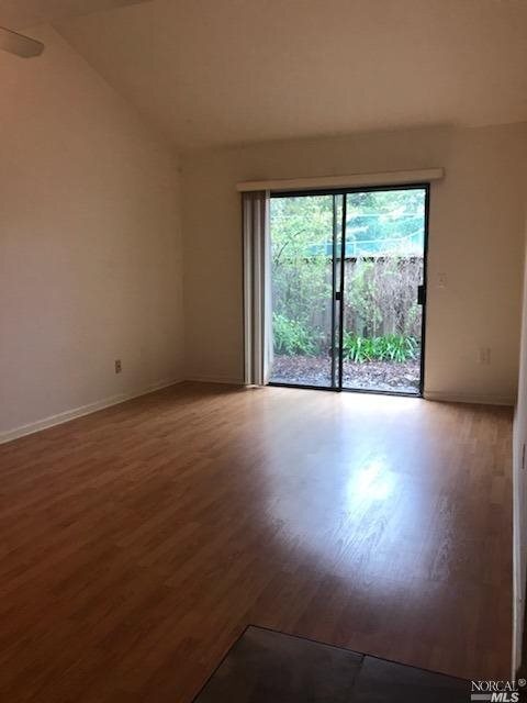 19 Redwood Ct in Santa Rosa, CA - Building Photo - Building Photo