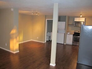 411 Idaho Ave in Escondido, CA - Building Photo - Building Photo