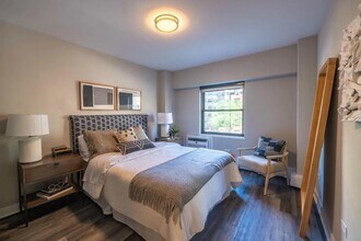 5815 N Sheridan Rd in Chicago, IL - Building Photo - Building Photo