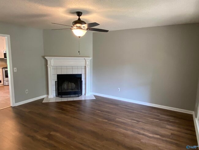 208 Shadowbrook Ln NE in Huntsville, AL - Building Photo - Building Photo