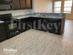 664 River Garden Dr in Fort Worth, TX - Foto de edificio - Building Photo