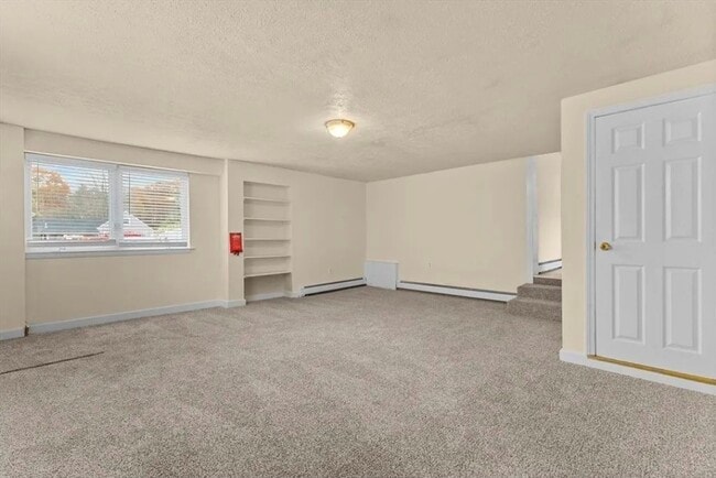 333 Groveland St, Unit Unit 3 in Abington, MA - Building Photo - Building Photo
