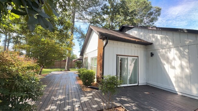 300 Wedge Ct in Hope Mills, NC - Building Photo - Building Photo