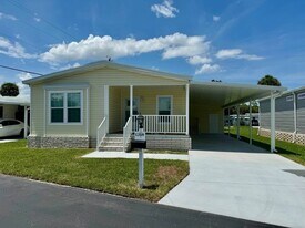1268 Patriot Pl in Daytona Beach, FL - Building Photo