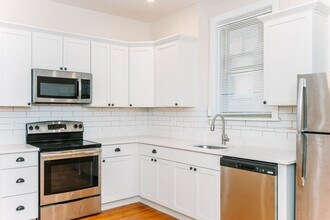 911 Galveston Ave in Pittsburgh, PA - Building Photo - Building Photo