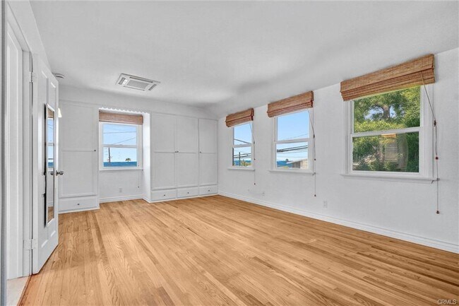 property at 275 Diamond St
