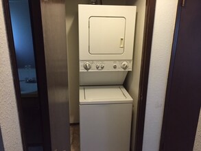 950 SW Harrier Cir, Unit 1 in Oak Harbor, WA - Building Photo - Building Photo