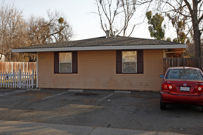 2720 Forrest St in Sacramento, CA - Foto de edificio - Building Photo